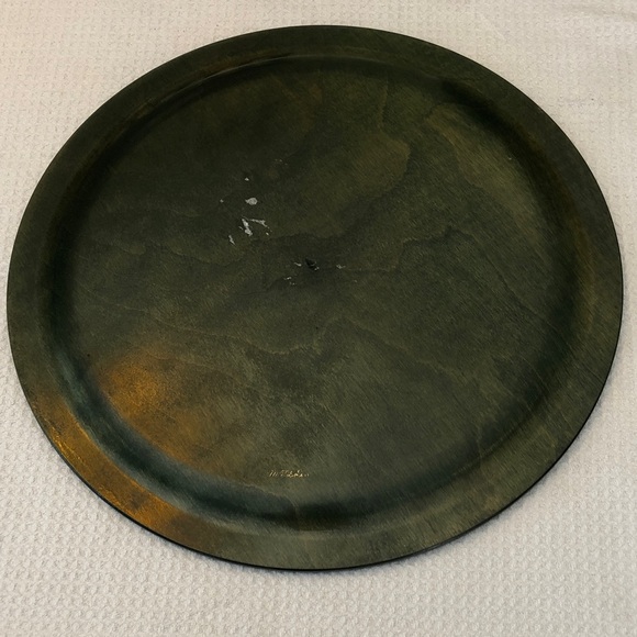 Floral Green hand painted vintage wooden Plate- signed on back -12 in - Picture 5 of 6